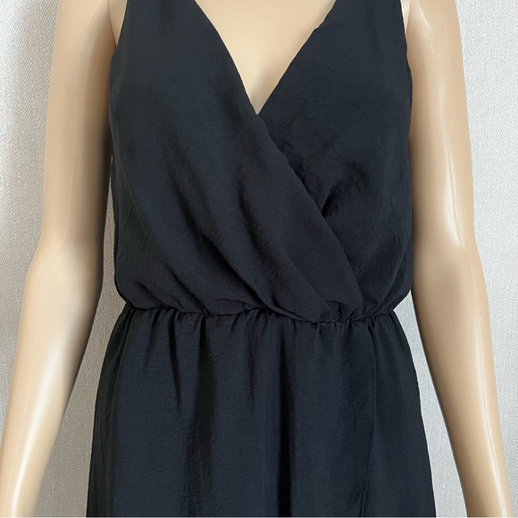H&M: V-Neck Slip Dress - Picture 5 of 13